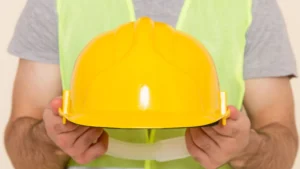 Safety Helmet Buying Guide for Construction & Industrial Workers in UAE (2026)